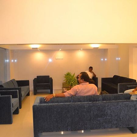 Hotel Pankaj Thiruvananthapuram Екстериор снимка