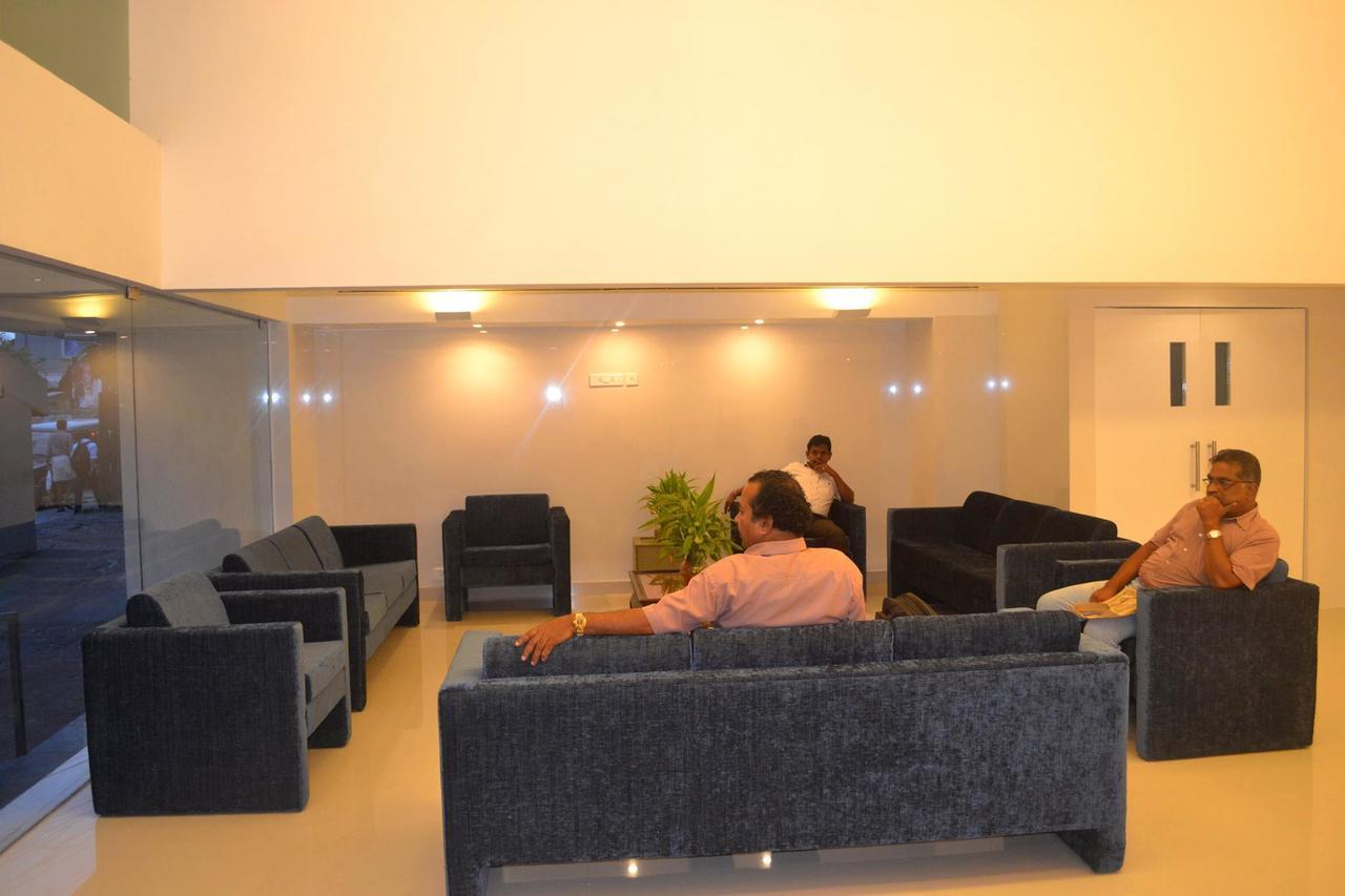 Hotel Pankaj Thiruvananthapuram Екстериор снимка