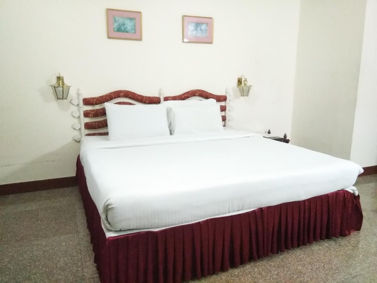 Hotel Pankaj Thiruvananthapuram Екстериор снимка