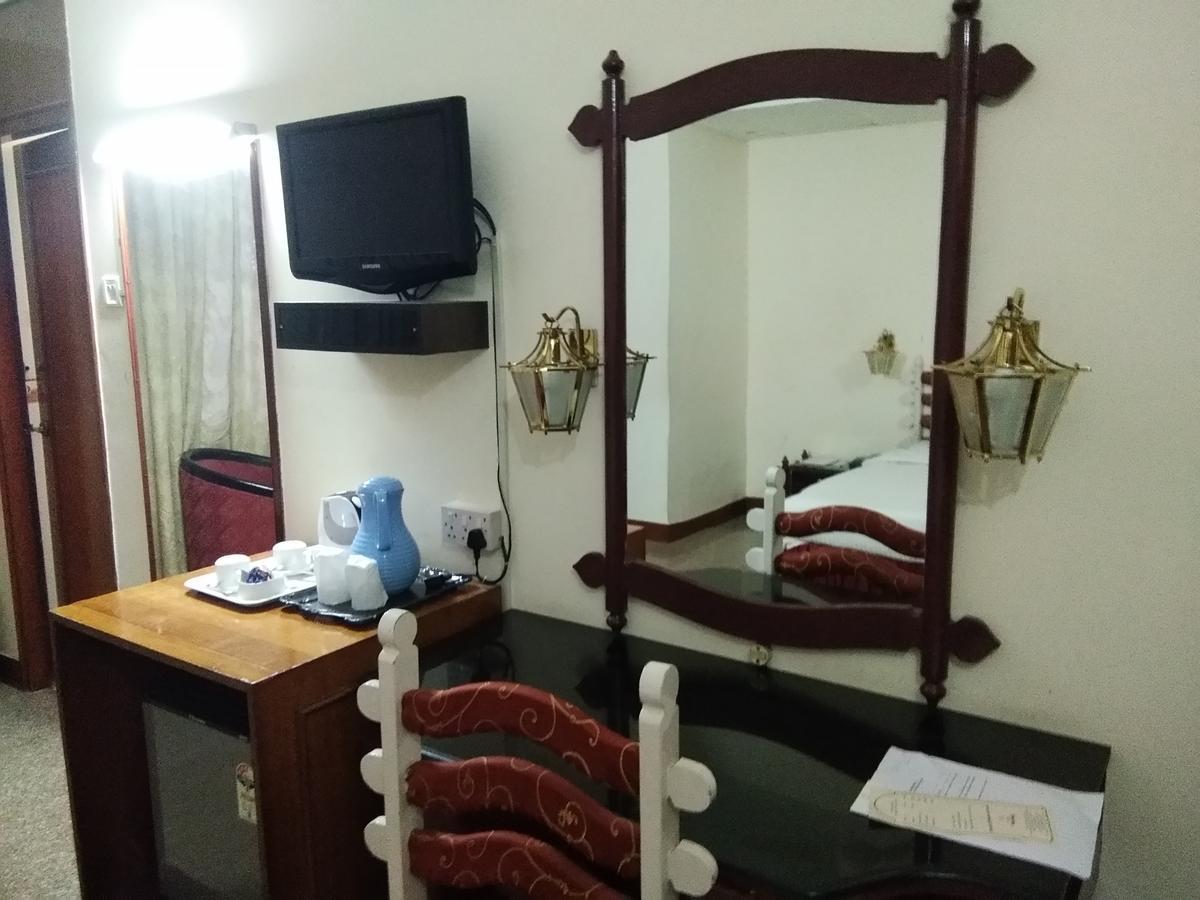 Hotel Pankaj Thiruvananthapuram Екстериор снимка